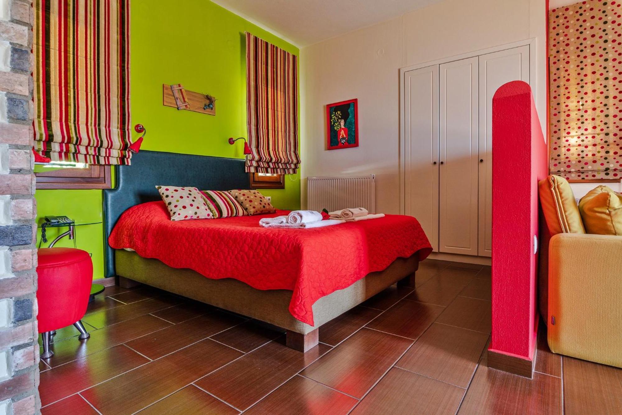 Lions Nine Aparthotel Mourésion Kamer foto